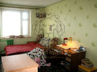 Почему бы Вам не р-а-с-ш-и-р-и-т-ь-с-я ? В кирпичном доме большая 2-х комнатная квартира, район Школы Милиции