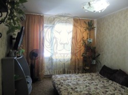 Двухкомнатная квартира с ремонтом.