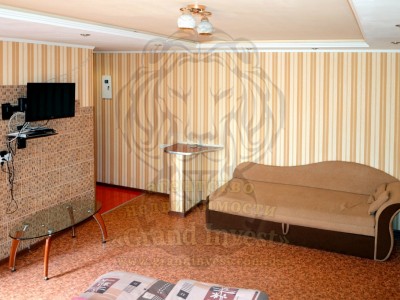 2-х комнатная квартира в Центре, с Автономкой