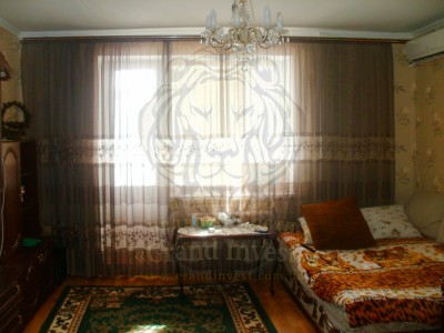 Отличная 3-х комнатная квартира в кирпичном доме на Таврическом, в районе Реста