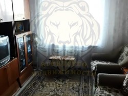 Двухкомнатная квартира на Шуменском с большой кухней.