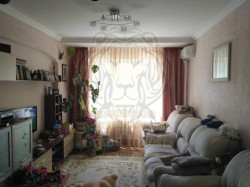 3-х комнатная квартира на I-м Таврическом, район гипермаркета Таврия В