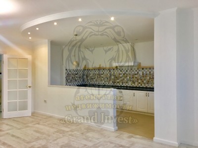 Двухкомнатная квартира в новострое с ремонтом. СРОЧНО!