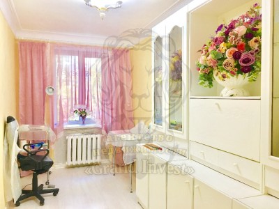 3-х комнатная квартира  2 минуты до Ушакова