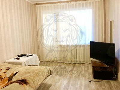 3-х комнатная квартира на Таврическом с  ремонтом