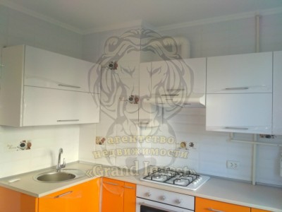 1 комнатная квартира с евро ремонтом на ХБК