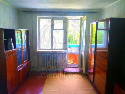 1-но комнатная квартира на 40 лет