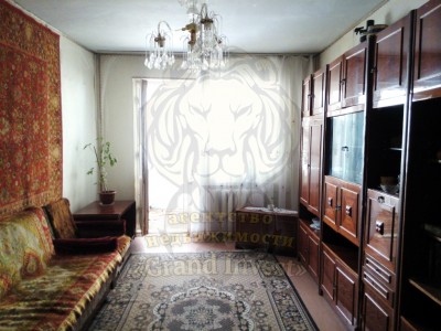 3 комнатная на Таврическом