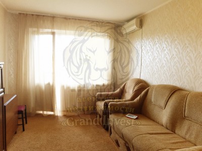 Трёхкомнатная квартира на ХБК.