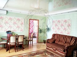 3-х комнатная квартира в кирпичном доме на 4-м Таврическом