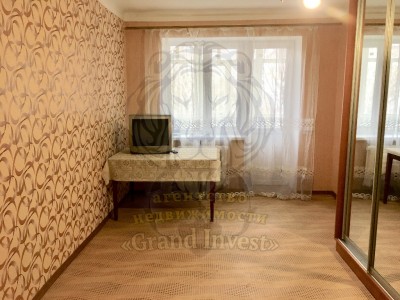 1-но ком. квартира Мира /40 лет в хорошем состоянии