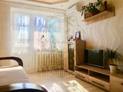 2-х комнатная квартира с ремонтом на ул. Мира кирпич