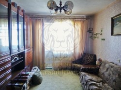 3 комнатная квартира на 3-м Таврическом.