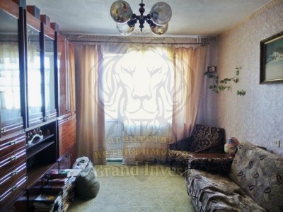 3 комнатная квартира на 3-м Таврическом.