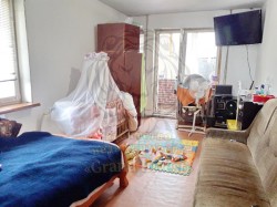 Просторная 1-но комн. квартира в мкрн. Таврический