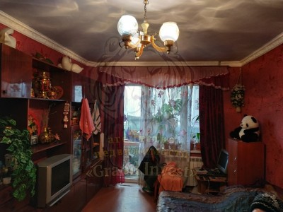 Продам 2-х комнатную квартиру на таврическом