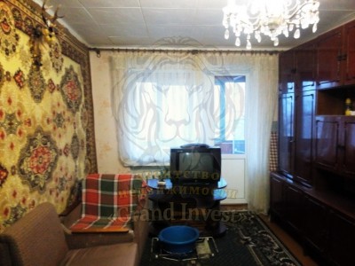 Однокомнатная квартира возле комсомольского парка.