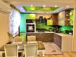 Продам 3-х комнатную квартиру на таврическом