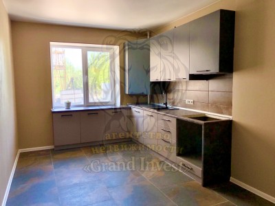 2-ком . Кирпич 2/9  с ремонтом 65м