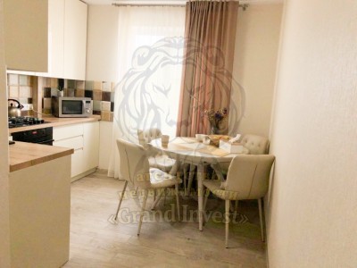 Двухкомнатная квартира на 3-ем Таврическом