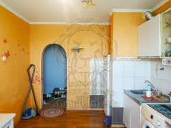 Продам 3-комнатную квартиру на 3 Таврическом