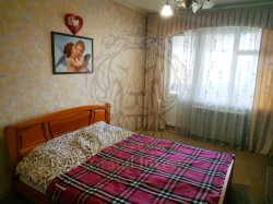 Продам 3-х комнатную квартиру на Таврическом