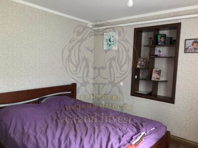 Добротная квартира на земле, Центр