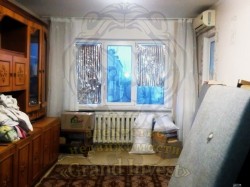 Трёхкомнатная квартира с видом на озеро.